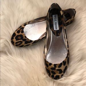 Steve Madden leopard flats